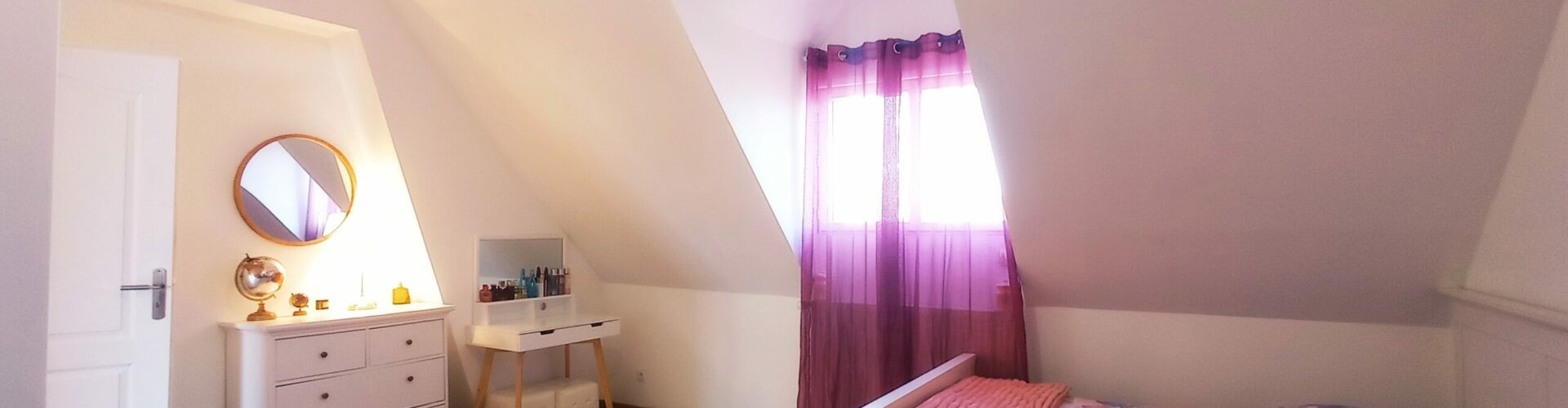 Grande chambre se trouvant à l'étage